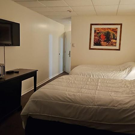 The Brunswick Hotel Complex Parry Sound Esterno foto